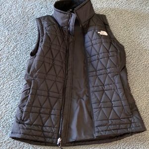 North face vest size small